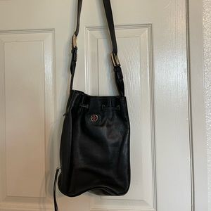 Black Tory Burch Brody leather bucket bag
